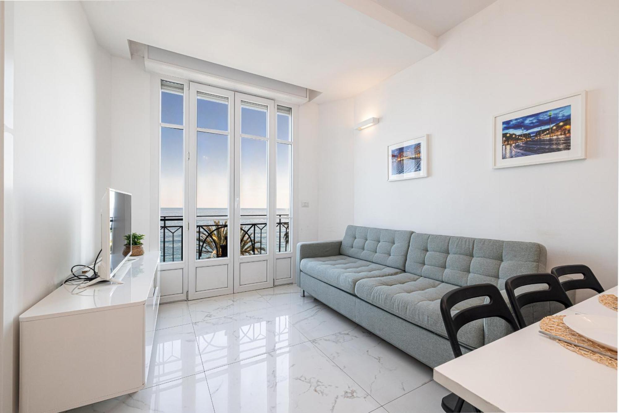 Sea View - 2 Bdr Promenade Des Anglais Ніцца Екстер'єр фото