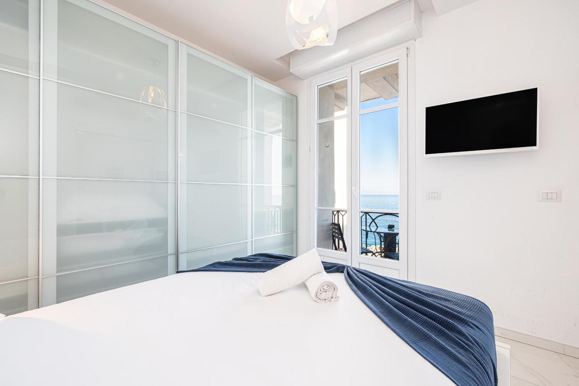 Sea View - 2 Bdr Promenade Des Anglais Ніцца Екстер'єр фото