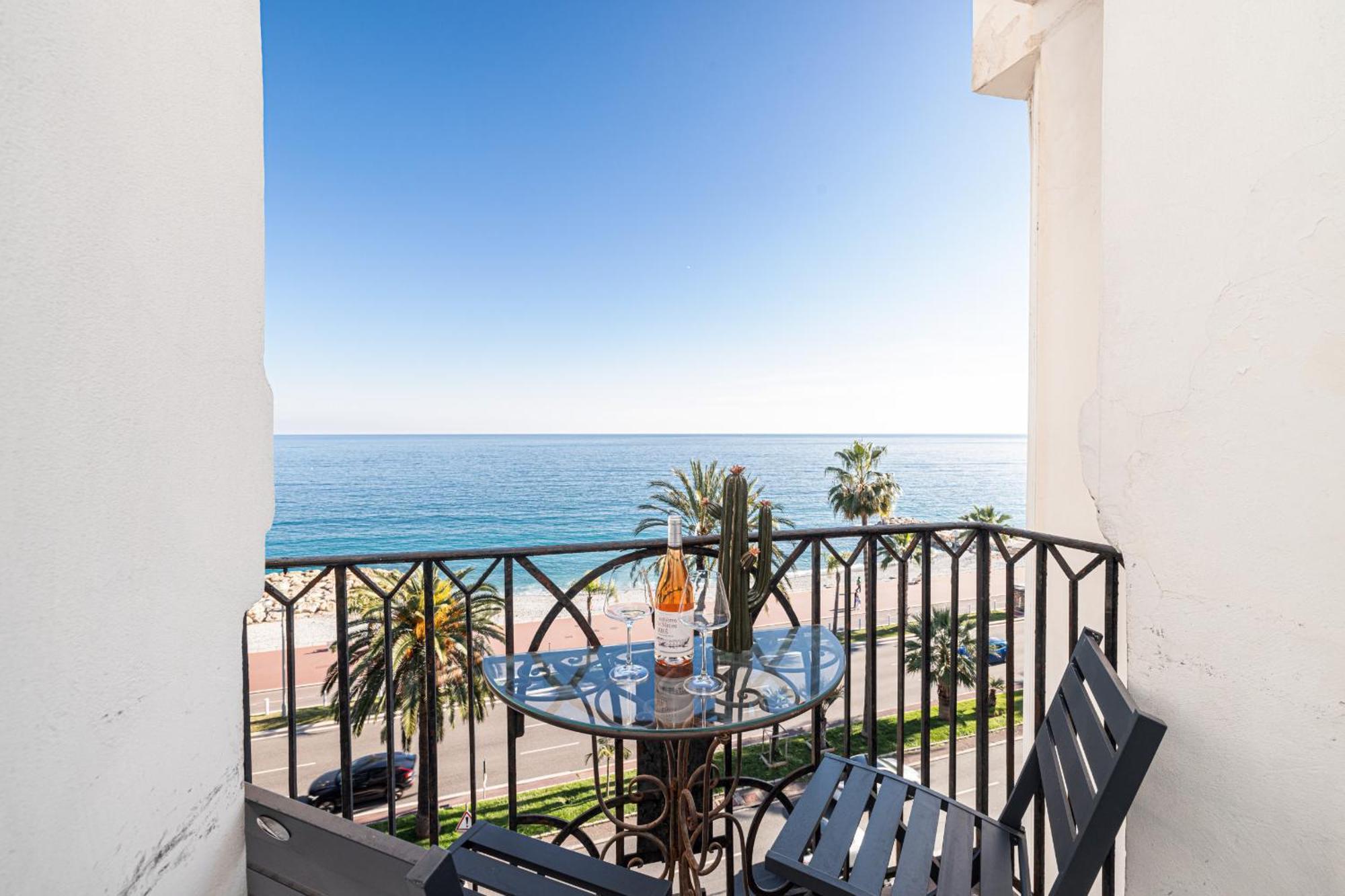 Sea View - 2 Bdr Promenade Des Anglais Ніцца Екстер'єр фото